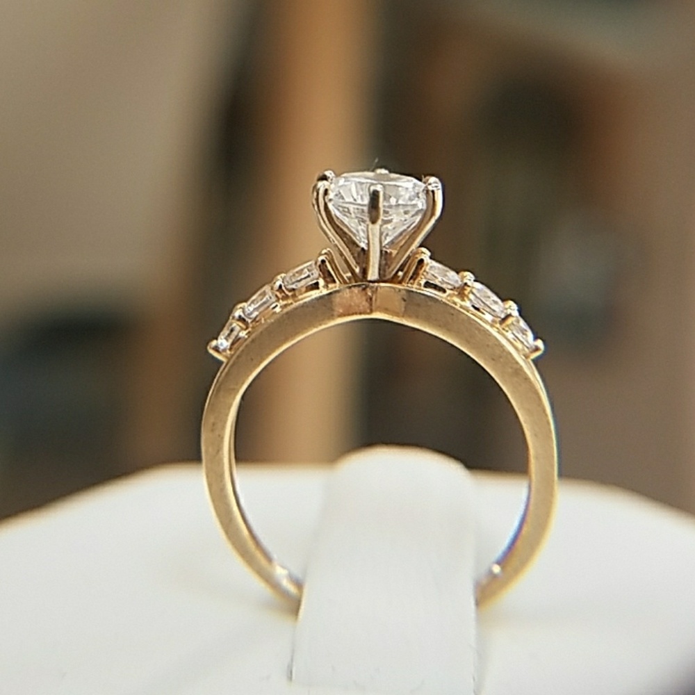 14K Solid Yellow Gold Engagement Ring - Picture 6 of 9